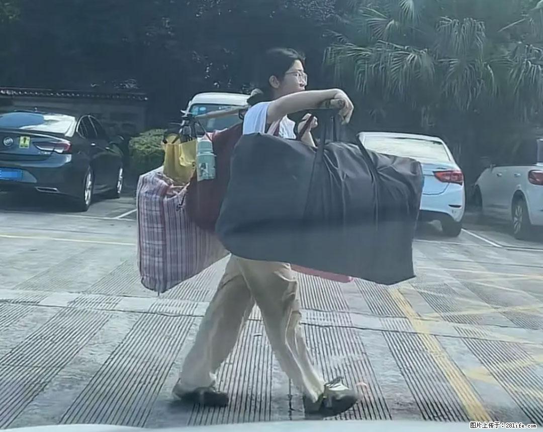 全网追的“扁担女孩”,找了一份暑假工,时薪12元 - 西安生活资讯 - 西安28生活网 xa.28life.com